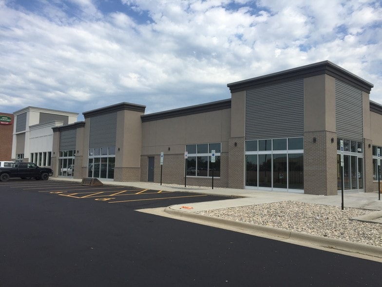 4200-4300 W Empire Pl, Sioux Falls, SD à louer - Photo de l’immeuble – Image 2 sur 6