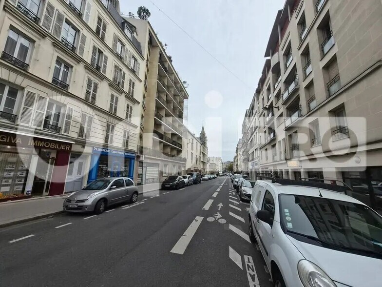 Local d’activités dans Paris à louer - Photo de l’immeuble – Image 1 sur 11