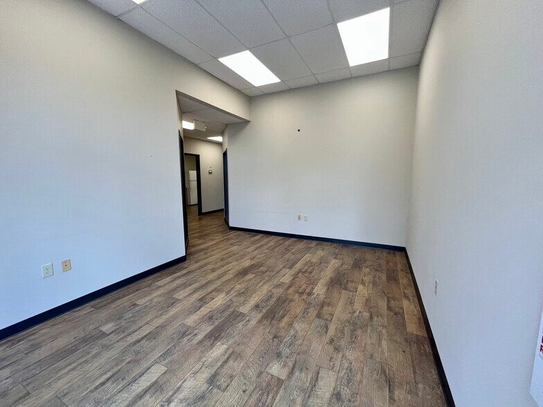 1000 Taylor Station Rd, Gahanna, OH à louer - Photo de l’immeuble – Image 3 sur 7