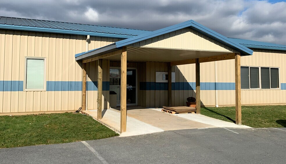 201 Sunset Blvd E, Chambersburg, PA à vendre - Photo de l’immeuble – Image 2 sur 16