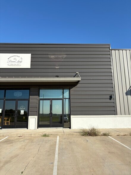 1010 Technology Way, Waxahachie, TX à louer - Photo de l’immeuble – Image 3 sur 17
