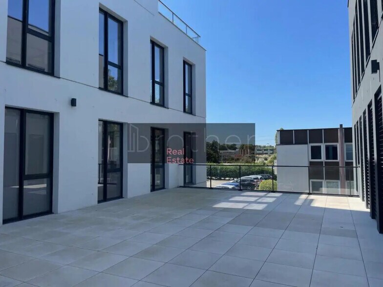Bureau dans Mérignac à louer - Photo de l’immeuble – Image 1 sur 8