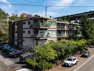 Plus de détails pour 401 NE 40th St, Seattle, WA - Logement à vendre