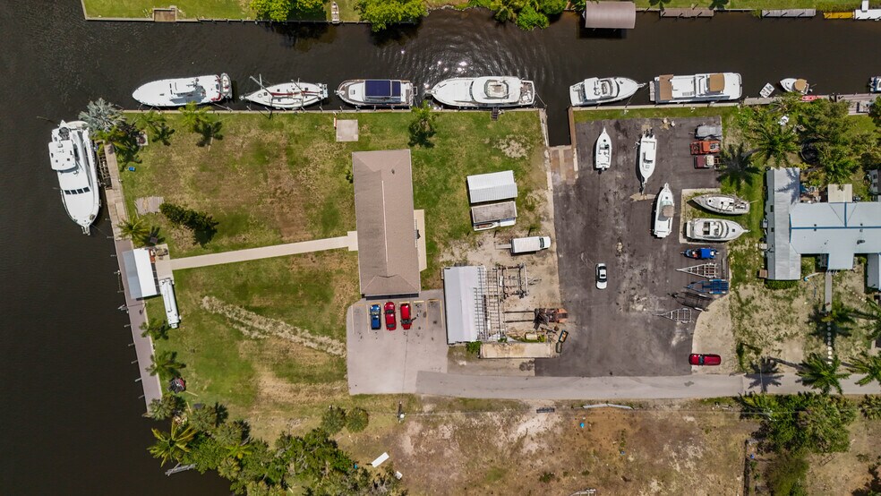 2200 Marina Park Dr, Fort Myers, FL à vendre - Aérien – Image 2 sur 19