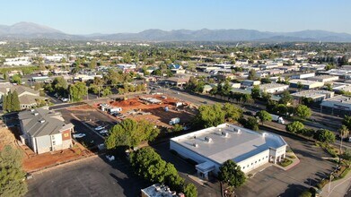 975 E Cypress Ave, Redding, CA - VUE AÉRIENNE  vue de carte - Image1
