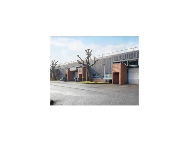 Plus de détails pour Bureau, Local d'activités à louer