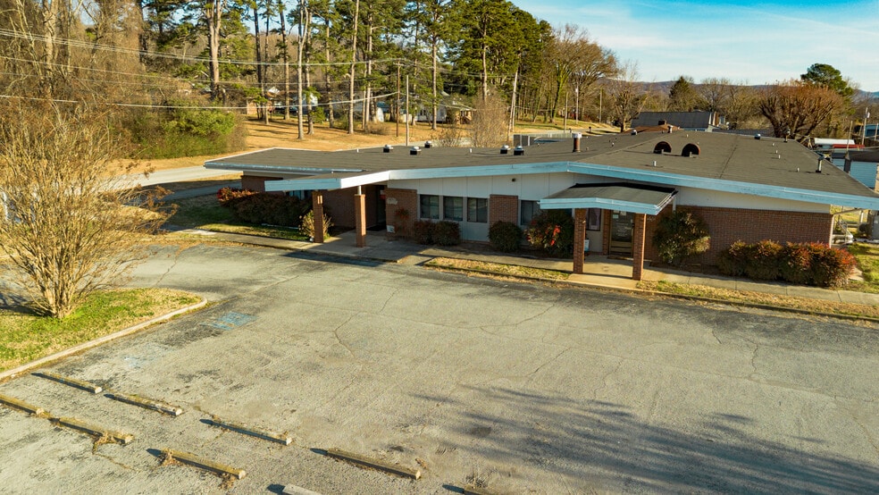 450 S Chamberlain Ave, Rockwood, TN à vendre - Photo principale – Image 1 sur 21