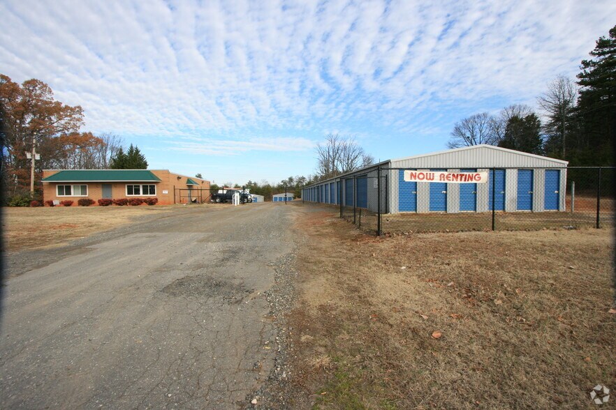 5706 Dallas Cherryville Hwy, Bessemer City, NC à vendre - Photo de l’immeuble – Image 3 sur 3