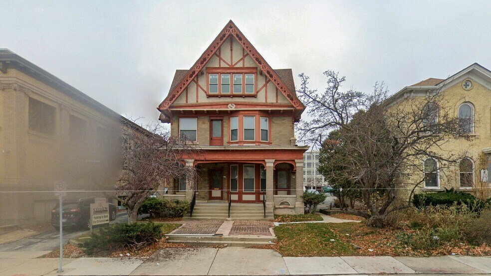 839 N 11th St, Milwaukee, WI à vendre - Photo principale – Image 1 sur 1