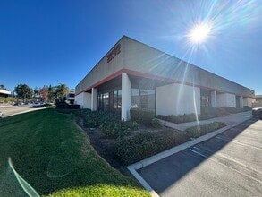 23342 South Pointe Dr, Laguna Hills, CA à louer Photo intérieure– Image 1 sur 9