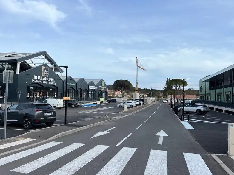 4006 Route Nationale 7, Vidauban à vendre - Photo de l’immeuble – Image 2 sur 6