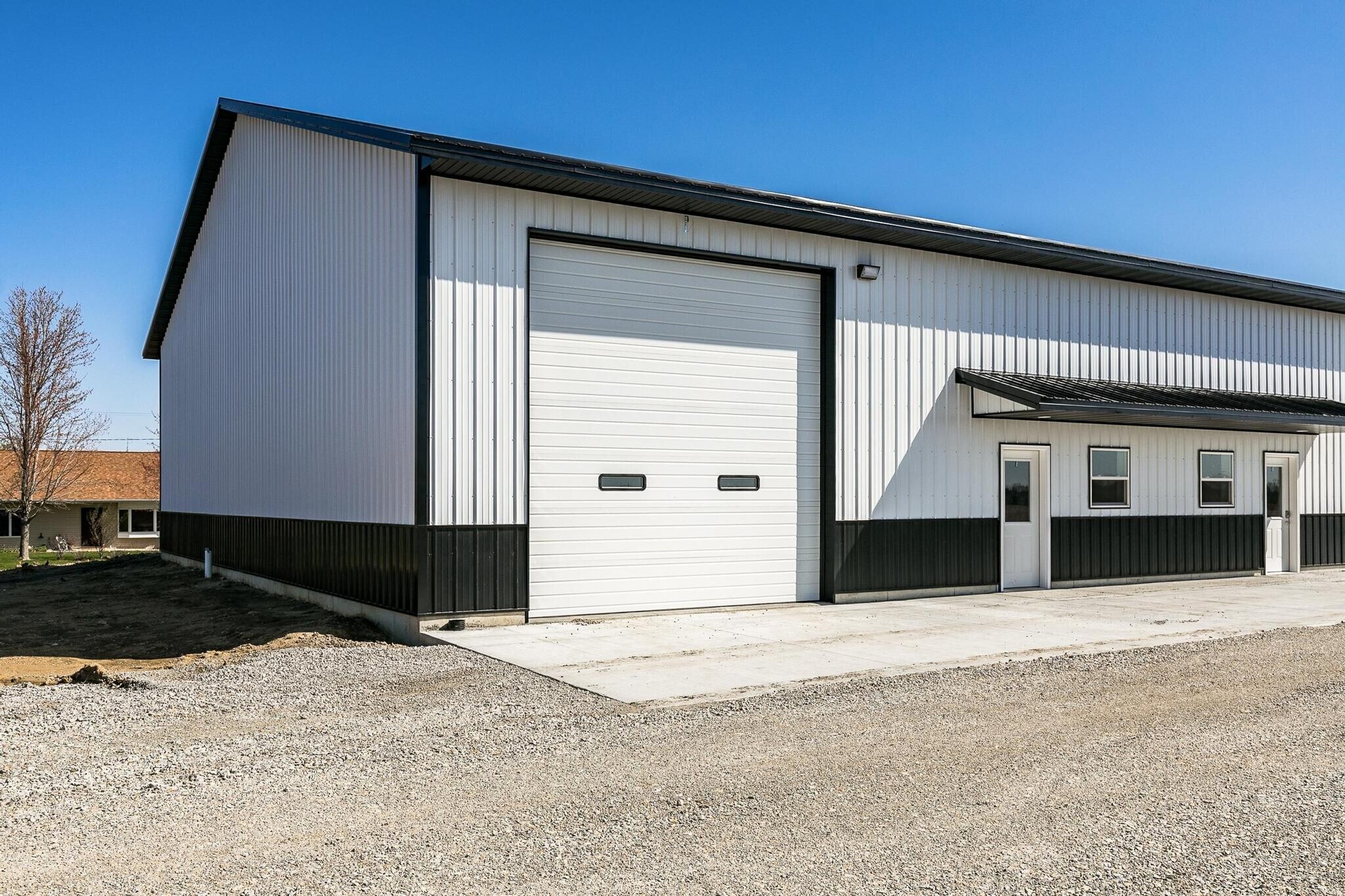 51 Dale Lee Dr, Palo, IA à louer Photo principale– Image 1 sur 18