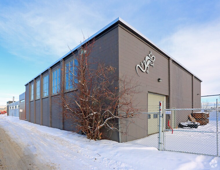 15635 112th Ave NW, Edmonton, AB à vendre - Photo de l’immeuble – Image 3 sur 3
