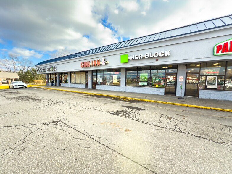 5173 W Washington St, Indianapolis, IN à vendre - Photo de l’immeuble – Image 2 sur 19