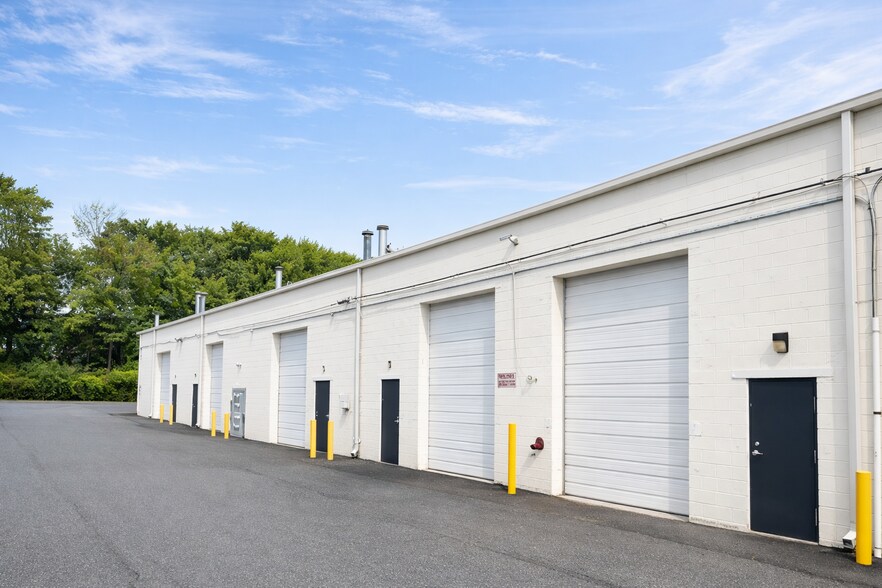 100 Naamans Rd, Claymont, DE à louer - Photo de l’immeuble – Image 2 sur 5