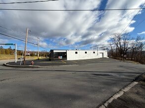 1908 Scranton Carbondale Hwy, Dickson City, PA à louer Photo intérieure– Image 2 sur 13