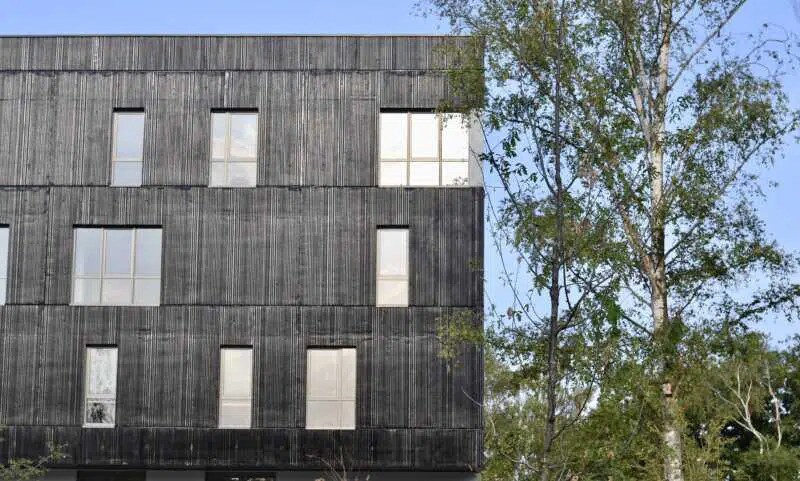 Bureau dans Petit-Couronne à louer - Photo de l’immeuble – Image 1 sur 9