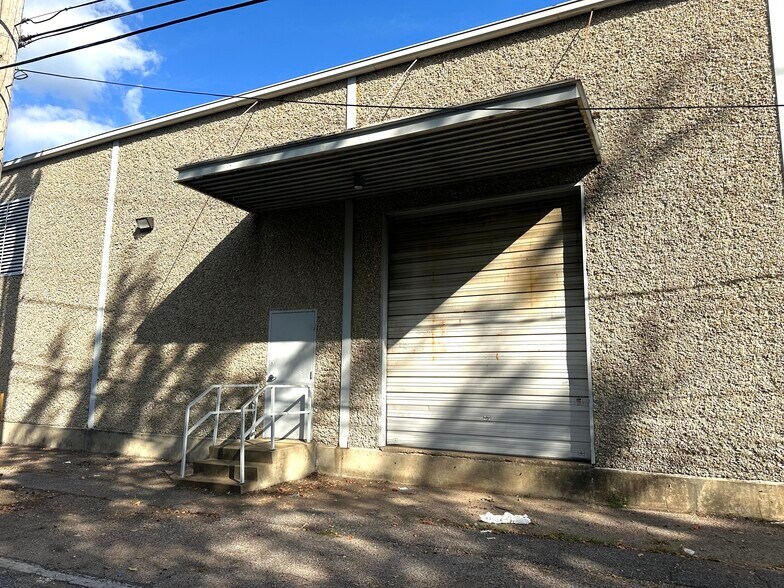 610 National St, Memphis, TN à louer - Photo de l’immeuble – Image 3 sur 16