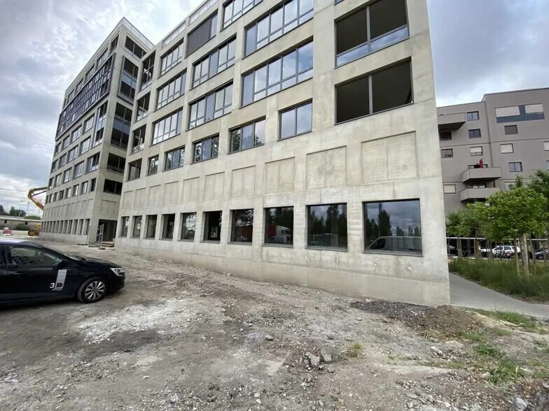 Local commercial dans Bordeaux à louer - Photo de l’immeuble – Image 2 sur 12