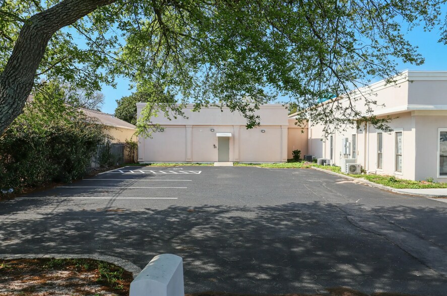 185 Stahlman Ave, Destin, FL à vendre - Photo de l’immeuble – Image 2 sur 8