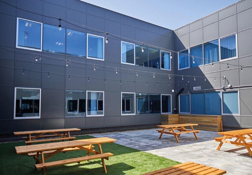 Third Ave, Marlow à louer - Photo de l’immeuble – Image 2 sur 2