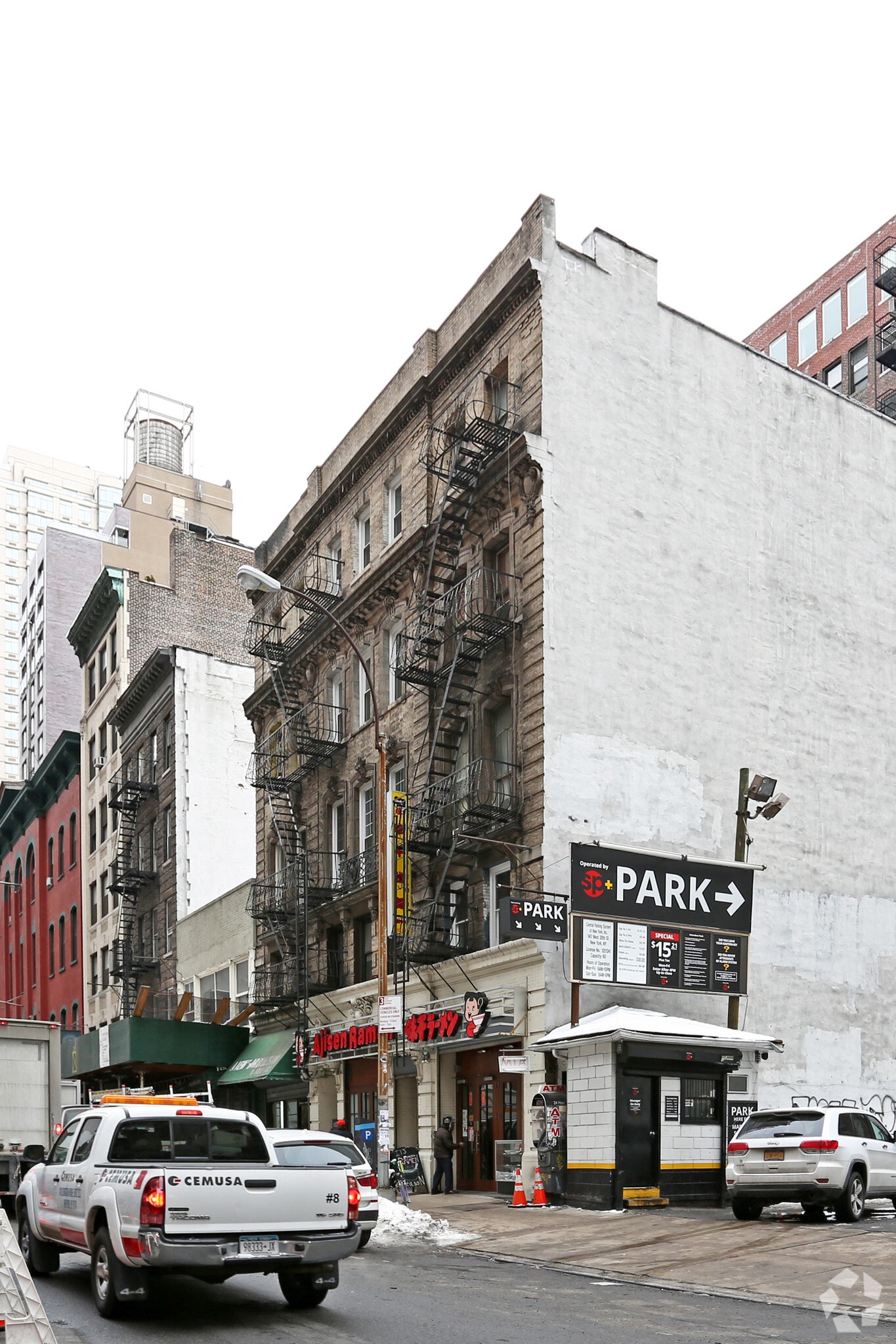 136-138 W 28th St, New York, NY à louer Photo principale– Image 1 sur 5