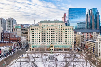 1000-1022 Rue Sainte-Catherine O, Montréal, QC - Vue aérienne  vue de carte
