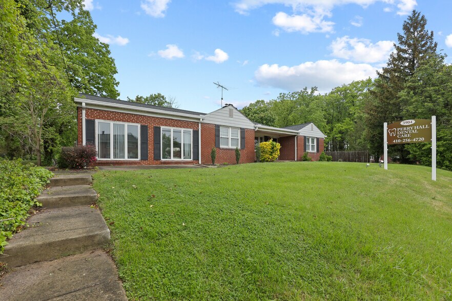 3904 E Joppa Rd, Nottingham, MD à vendre - Photo principale – Image 1 sur 51