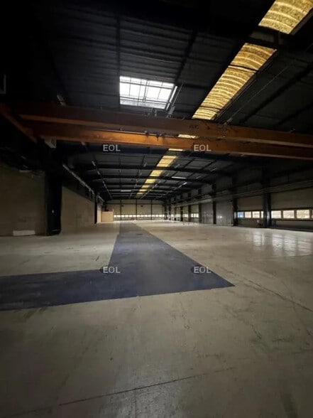 Industriel/Logistique dans Villeron à louer - Photo intérieure – Image 2 sur 3