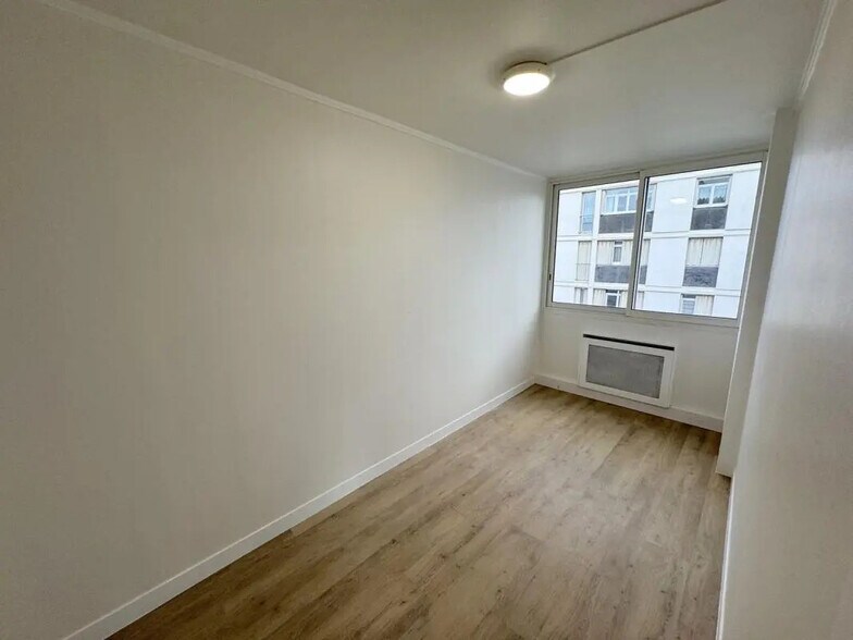 Bureau dans Versailles à louer - Photo de l’immeuble – Image 3 sur 9