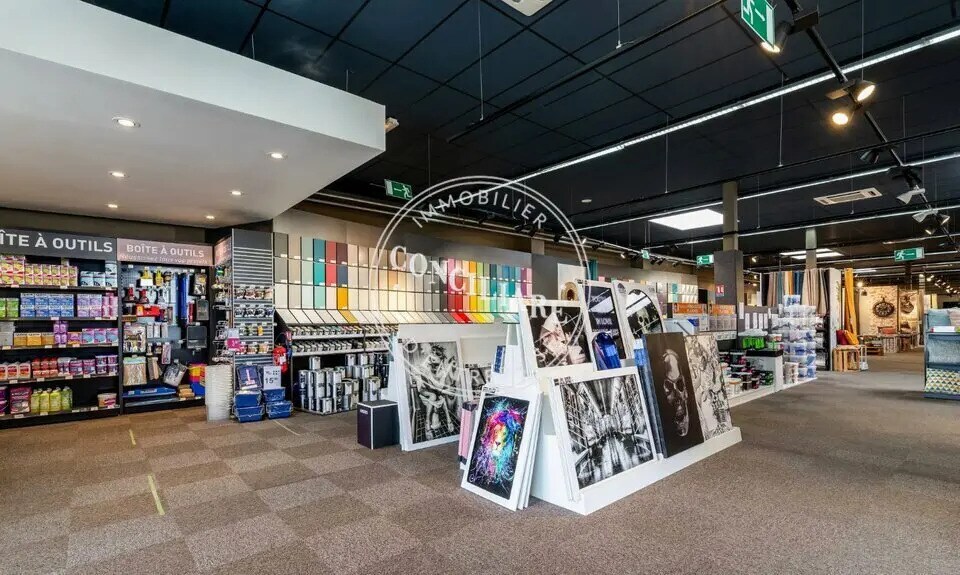 Local commercial dans Roques à louer - Photo de l’immeuble – Image 2 sur 2