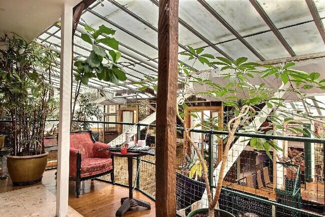 Plus de détails pour 98 Rue Jean-Pierre Timbaud, Paris - Bureau à vendre