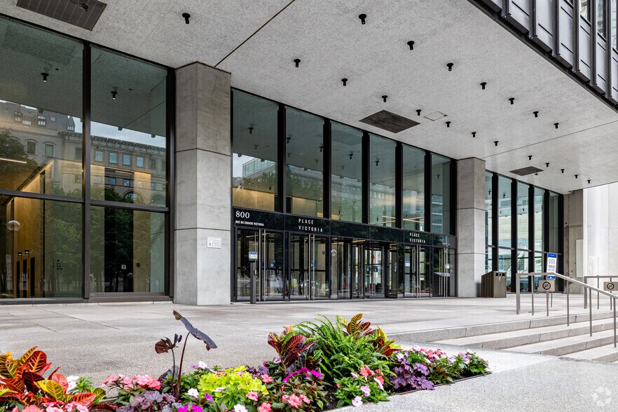 800 Rue Du Square-Victoria, Montréal, QC à louer - Photo de l’immeuble – Image 3 sur 6