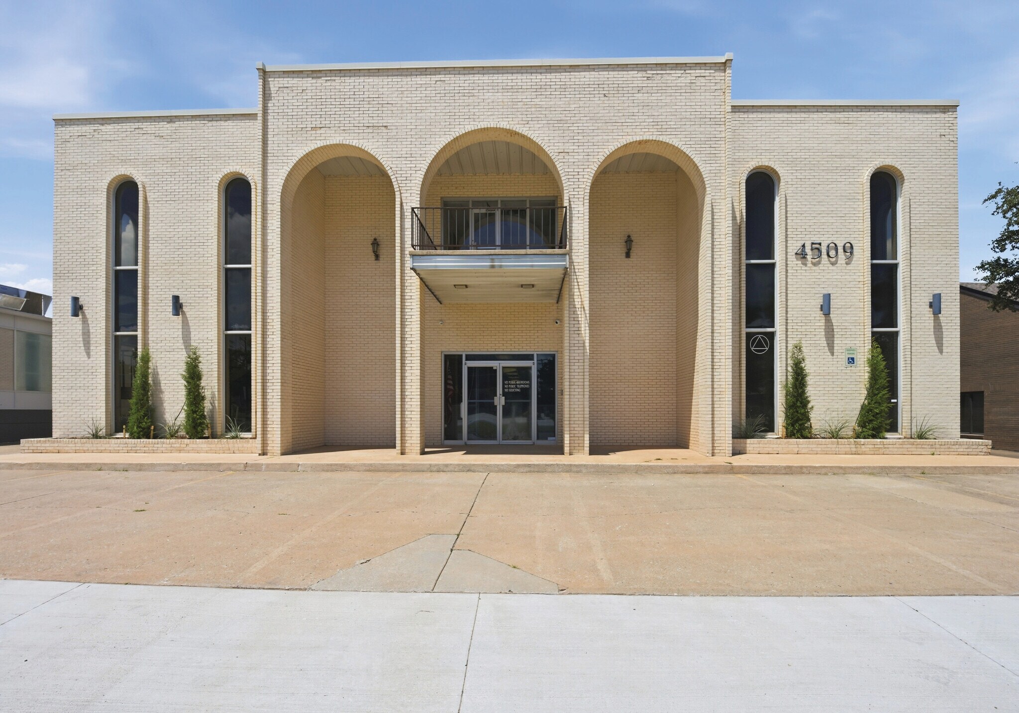 4509 N Classen Blvd, Oklahoma City, OK à vendre Photo de l’immeuble– Image 1 sur 16
