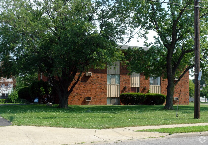 802 W Alexis Rd, Toledo, OH à vendre - Photo de l’immeuble – Image 2 sur 2