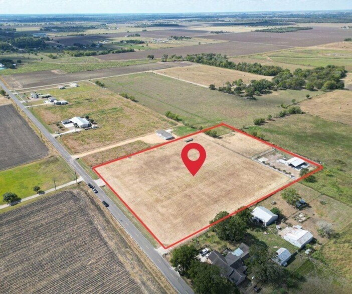 1023 Williams Rd, East Bernard, TX à vendre - Photo de l’immeuble – Image 2 sur 18