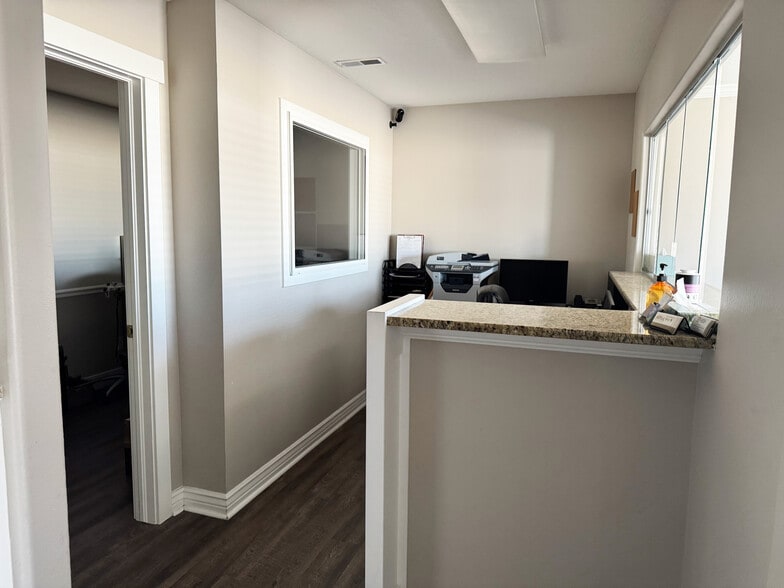 845 N State St, Orem, UT à louer - Photo de l’immeuble – Image 3 sur 19