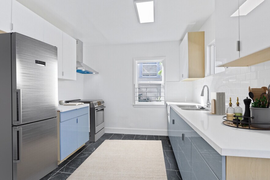 316 Columbia Ave, Los Angeles, CA à vendre - Photo de l’immeuble – Image 3 sur 17