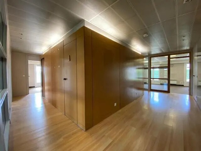 Bureau dans Melun à vendre - Photo de l’immeuble – Image 3 sur 8