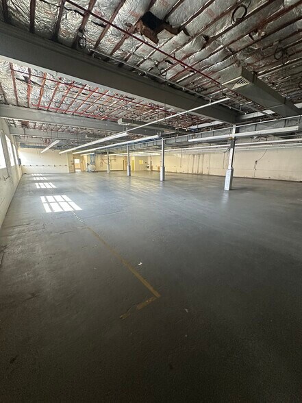 59 Thomas North Rd, Hawthorne, NJ à louer - Photo de l’immeuble – Image 3 sur 5