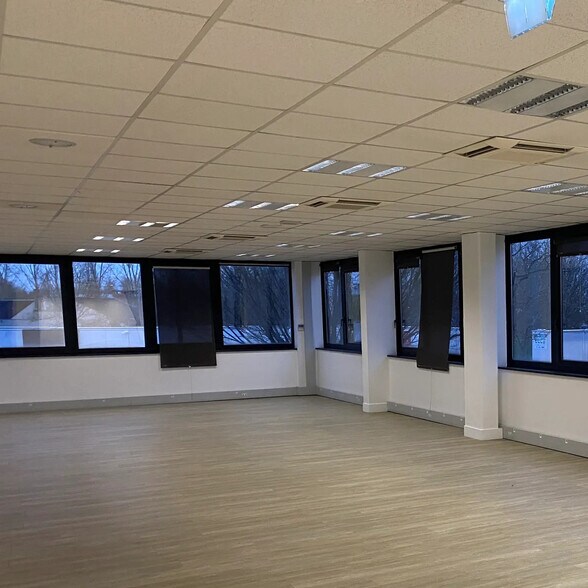 232 Rue De La Découverte, Labège à louer - Photo de l’immeuble – Image 3 sur 12
