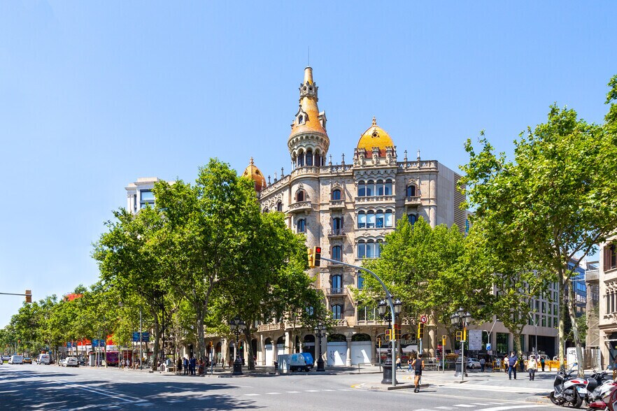 Passeig de Gràcia, 6, Barcelone, Barcelona à louer - Photo de l’immeuble – Image 2 sur 6
