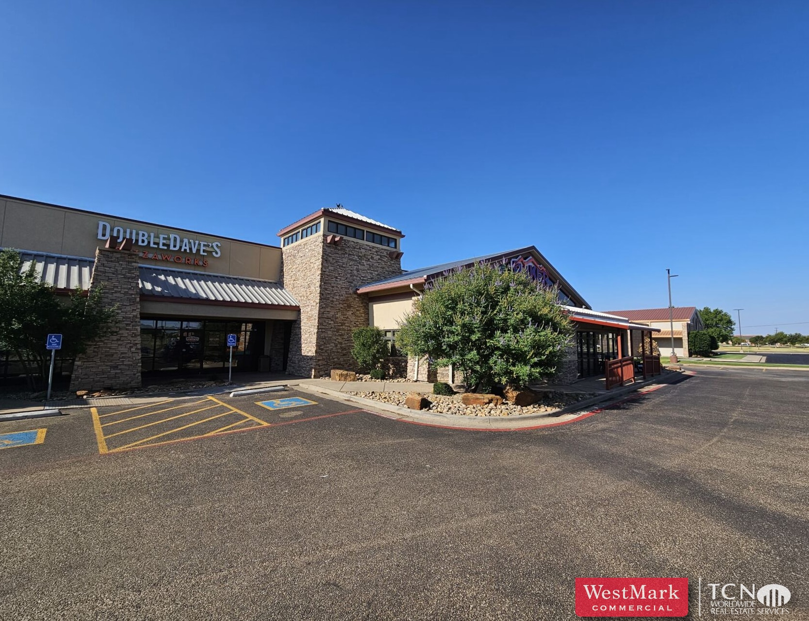 6015 82nd St, Lubbock, TX à louer Photo de l’immeuble– Image 1 sur 9