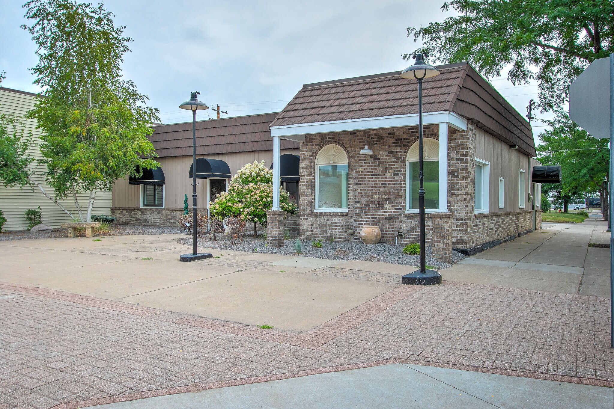 244 Main St S, Cambridge, MN à louer Photo de l’immeuble– Image 1 sur 28