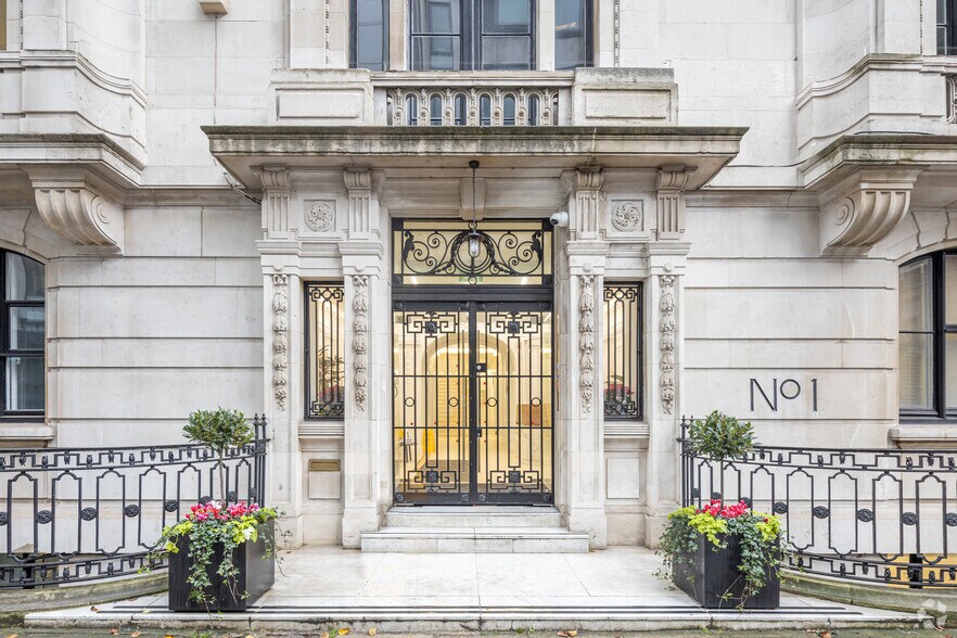 1 Duchess St, Londres à louer - Photo de l’immeuble – Image 3 sur 6