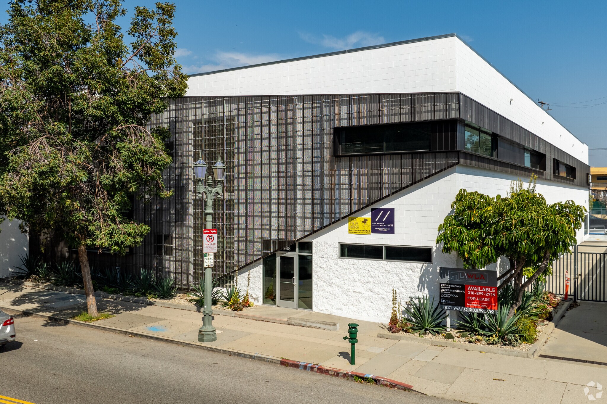 948 N Cahuenga Blvd, Los Angeles, CA à louer Photo de l’immeuble– Image 1 sur 12