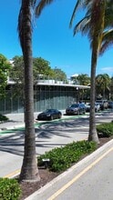 1 Collins Ave, Miami Beach, FL à louer - Vidéo sur l’annonce professionnelle 