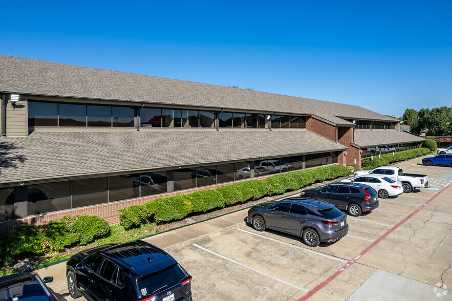 17430 Campbell Rd, Dallas, TX à louer - Photo de l’immeuble – Image 2 sur 5