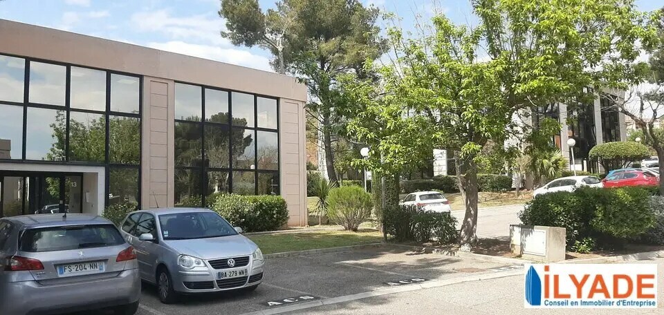 Bureau dans Vitrolles à louer - Photo de l’immeuble – Image 1 sur 3