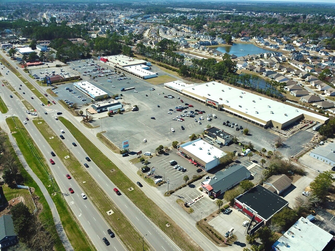 1870 N Highway 17, Surfside Beach, SC à louer Photo de l’immeuble– Image 1 sur 11